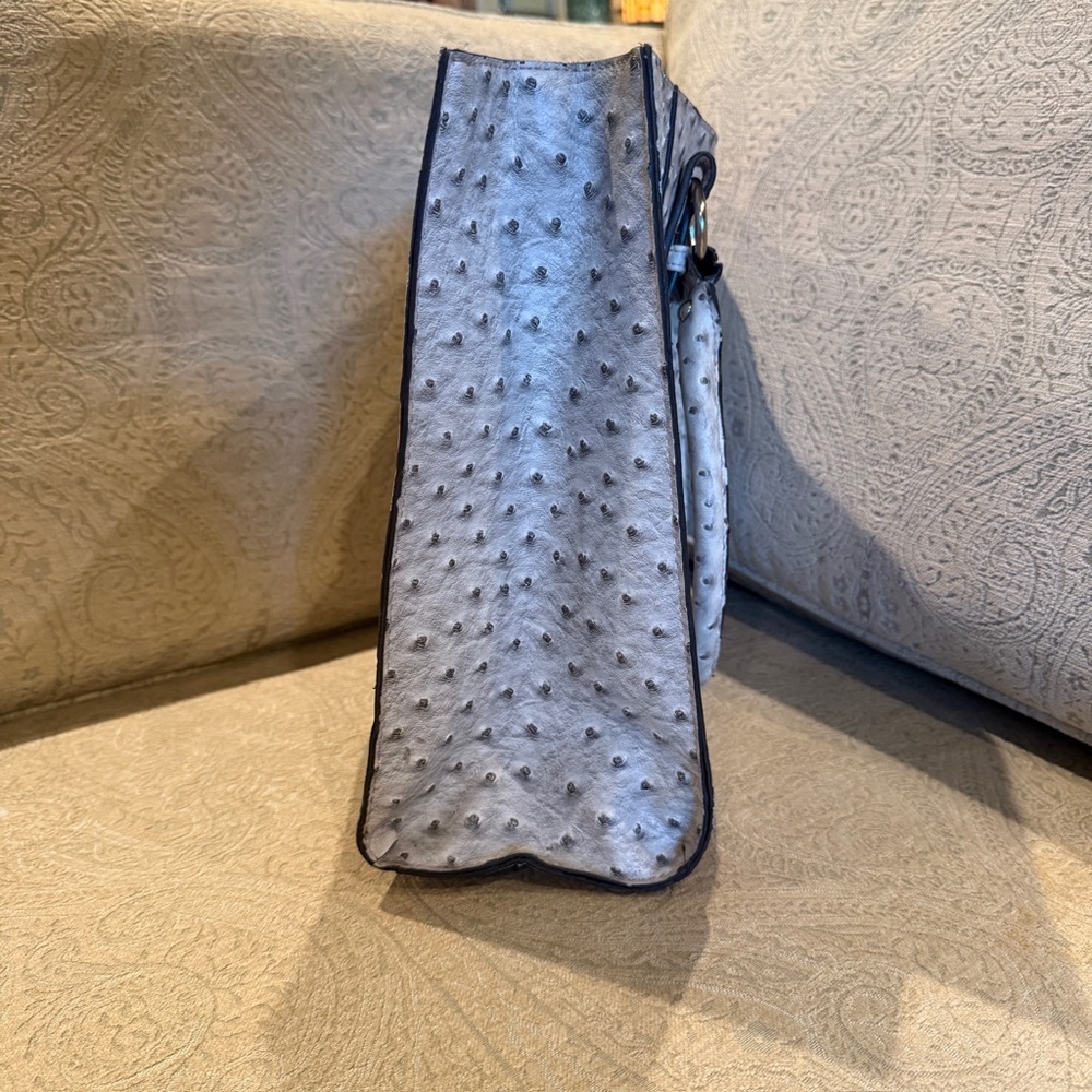 Merona Ostrich Textured Gray Tote Bag - Picture 2 of 10